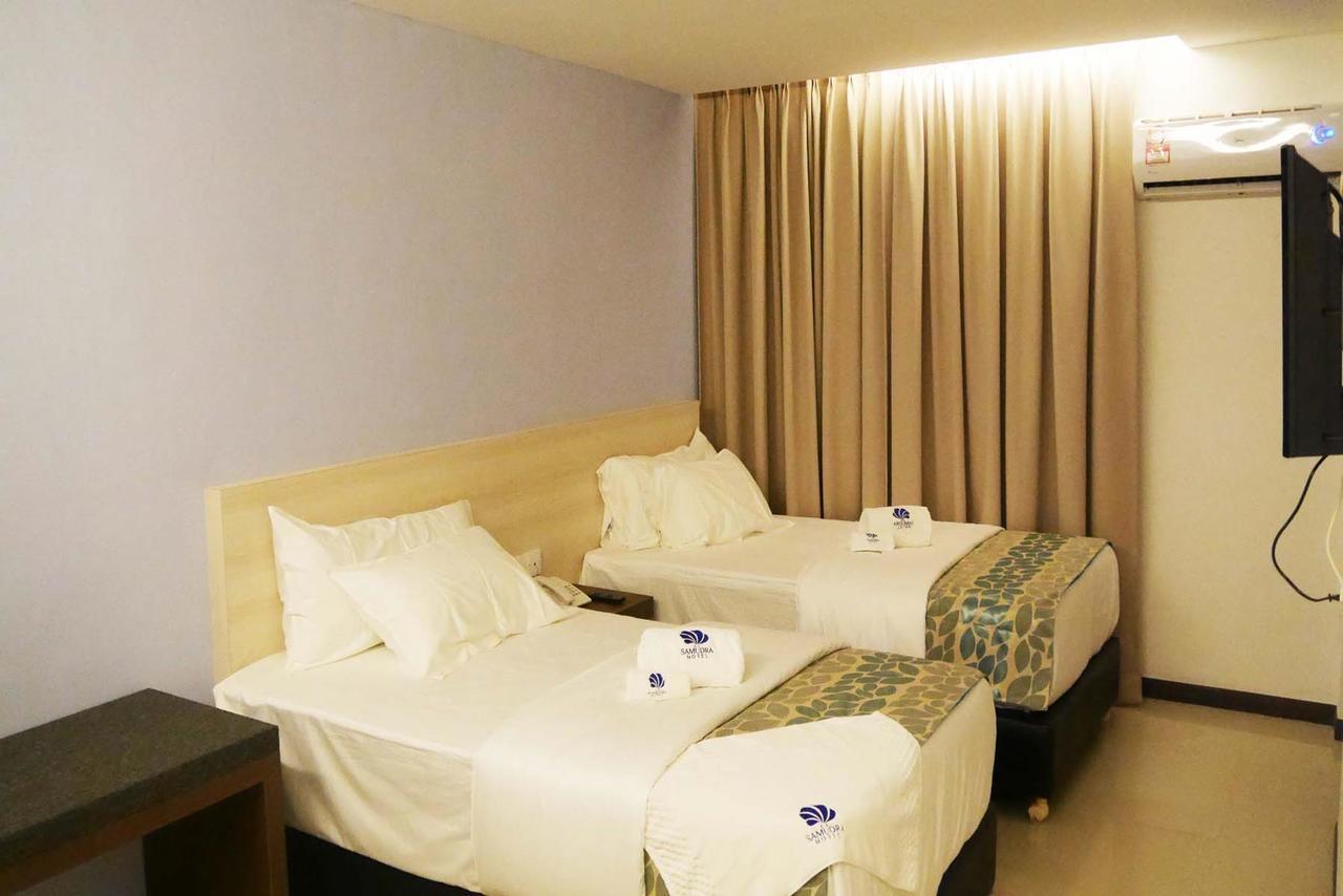 Samudra Hotel Кучинг Экстерьер фото