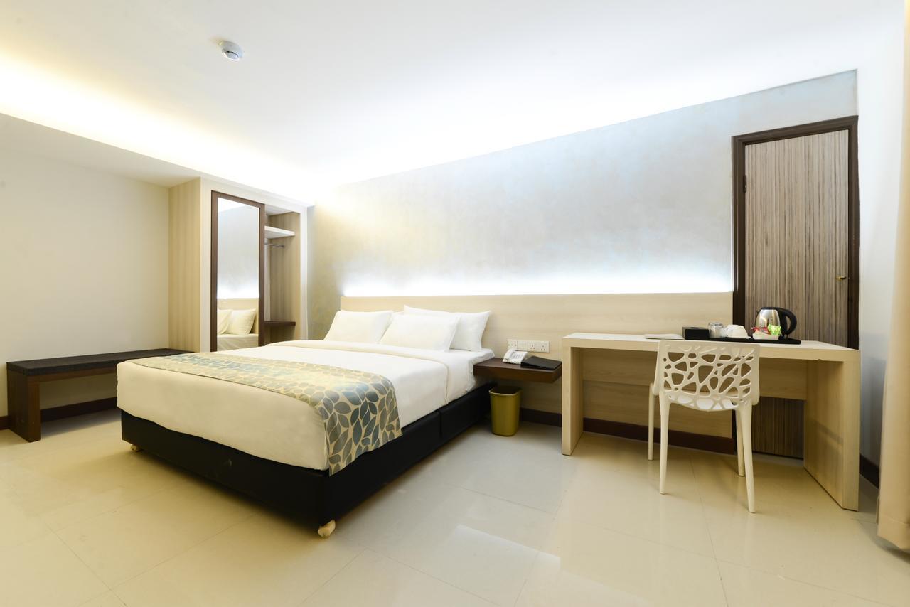 Samudra Hotel Кучинг Экстерьер фото