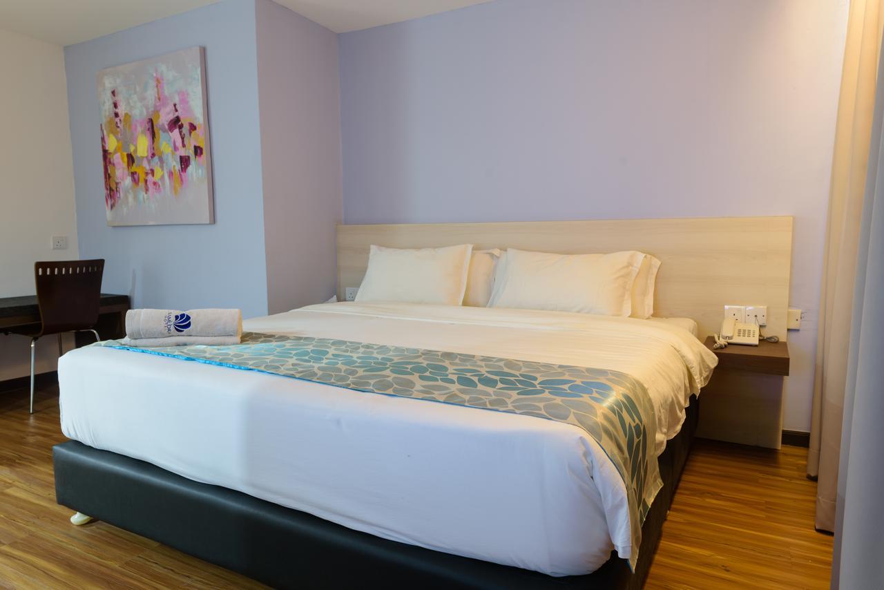 Samudra Hotel Кучинг Экстерьер фото